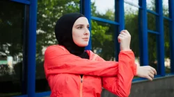 Cara Memilih Baju Olahraga Muslimah yang Tepat Agar Olahraga Nyaman, Dijamin Gak Bikin Gerah Meski Pakai Hijab!