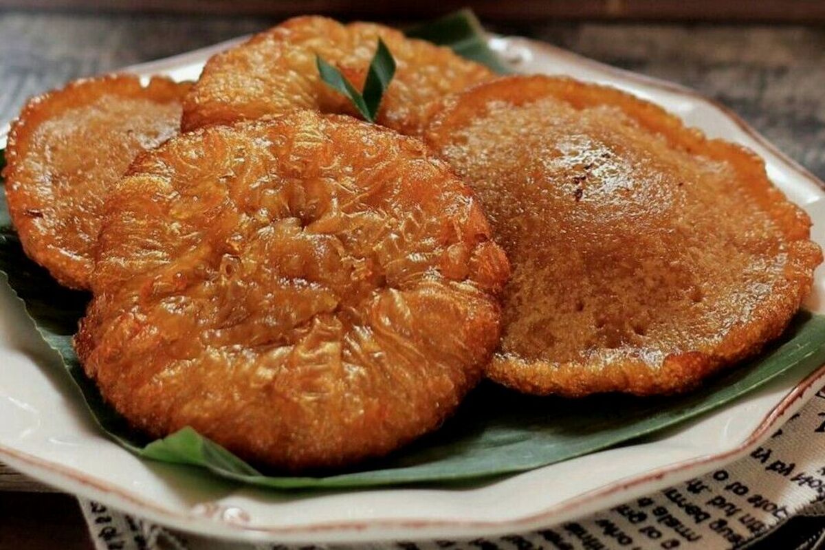 Beberapa kreasi resep kue cucur bersarang mulai dari cucur gula merah hingga cucur pandan yang dapat kamu praktikkan.