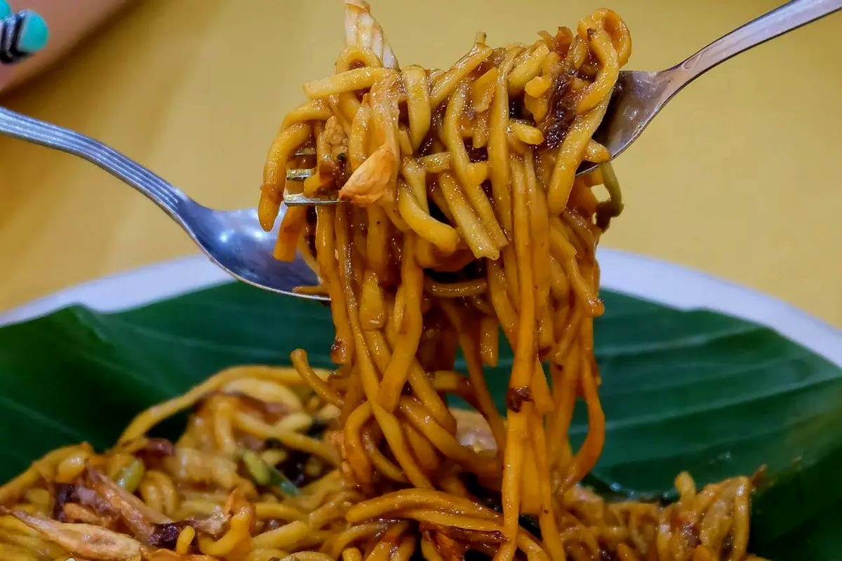 Resep mie Aceh goreng yang bisa kamu coba buat dirumah.