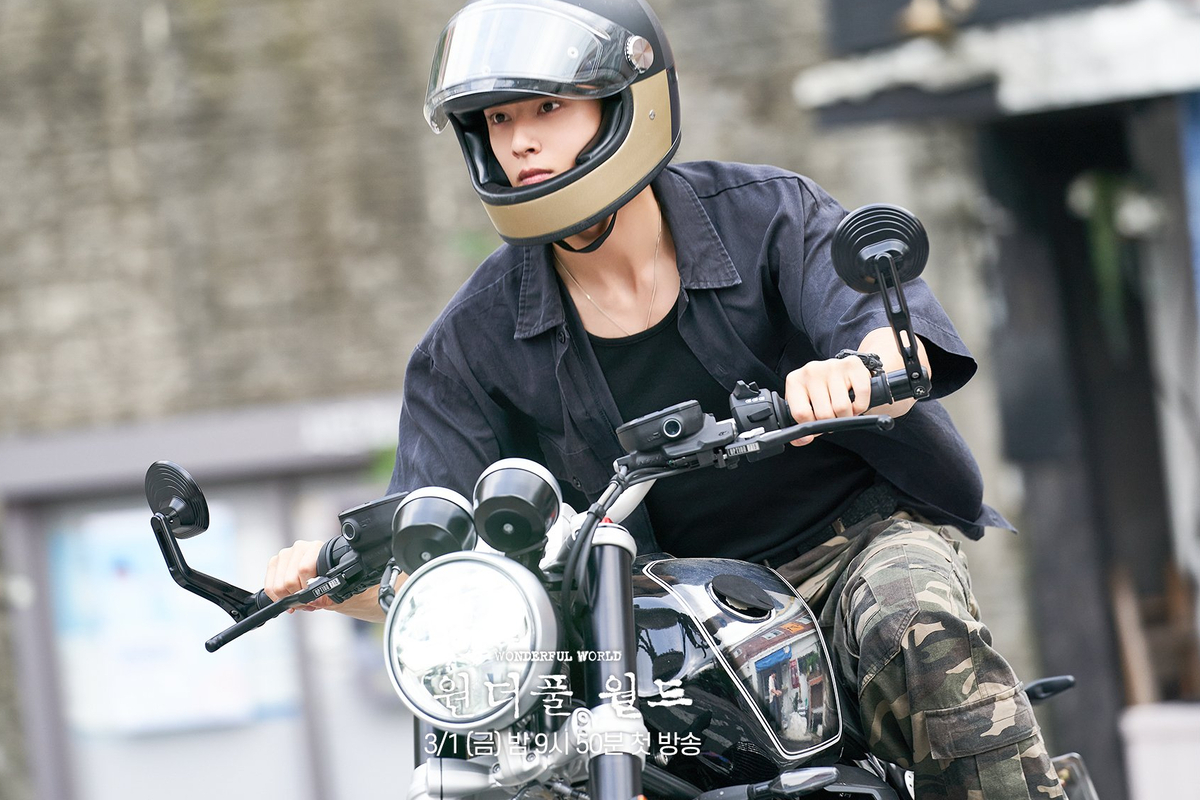 Artikel yang membahas mengenai beberapa aturan mengendarai motor di Korea yang harus dipatuhi terutama oleh warga Asing.