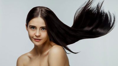 Beberapa tips dan cara membuat rambut agar tumbuh lebih cepat dan lebih kuat yang bisa dilakukan baik oleh wanita maupun pria.