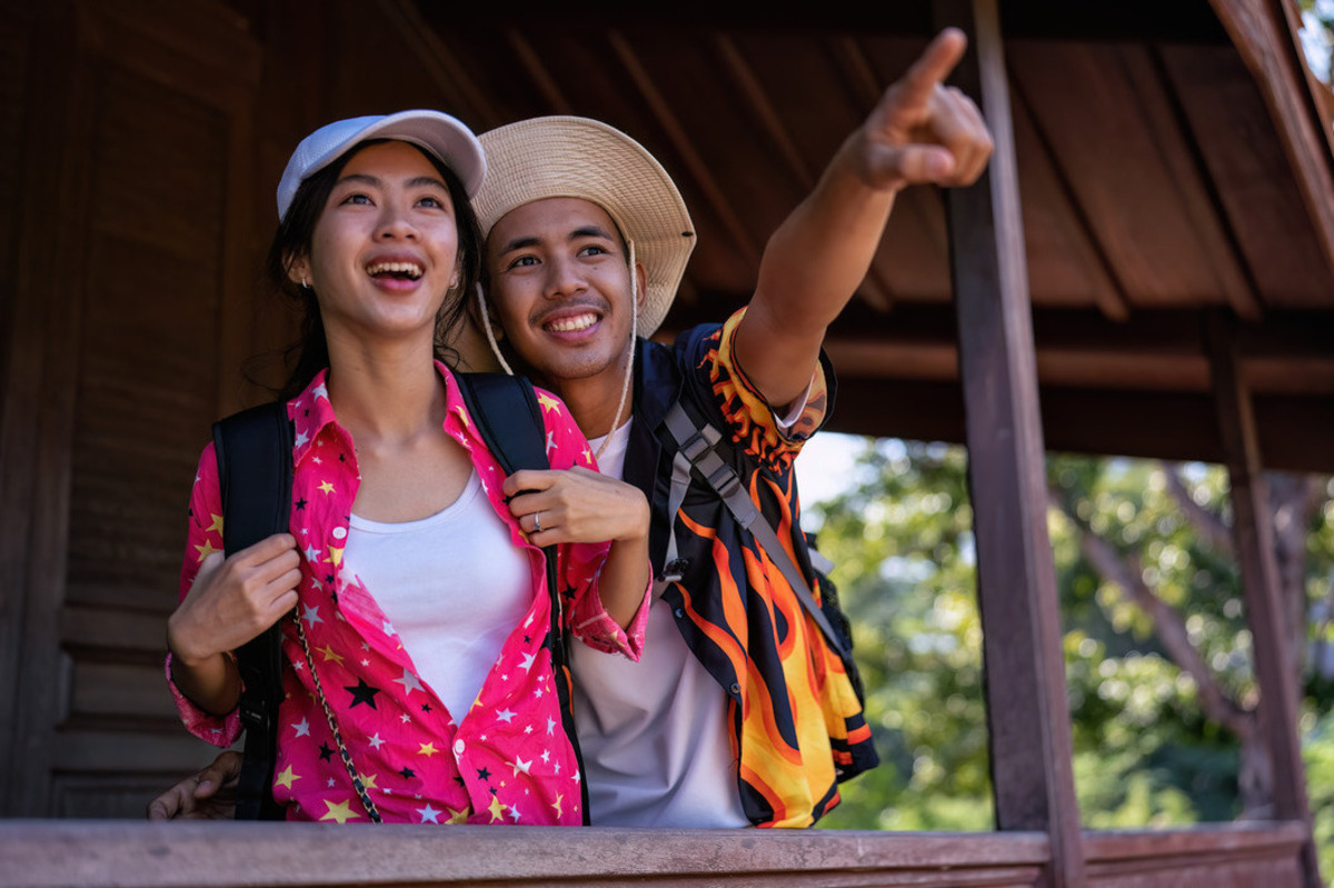 Artikel mengenai beberapa manfaat belajar bahasa baru yang akan kalian dapatkan terutama untuk traveling ke luar negeri.