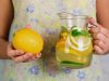 Artikel kali ini membahas mengenai beberapa manfaat air lemon yang ternyata sangat baik untuk kesehatan tubuh Anda.