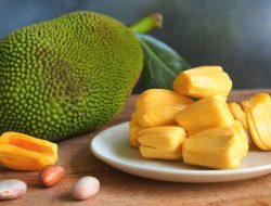Artikel ini membahas mengenai beberapa manfaat nangka yang ternyata sangat luar biasa dan baik untuk kesehatan.