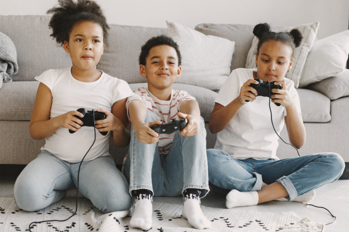 Beberapa manfaat video game yang ternyata baik untuk anak-anak.