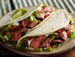 Artikel mengenai 10 resep daging sapi Wagyu yang mudah dan cepat tanpa menghabiskan waktu semalaman di dapur.