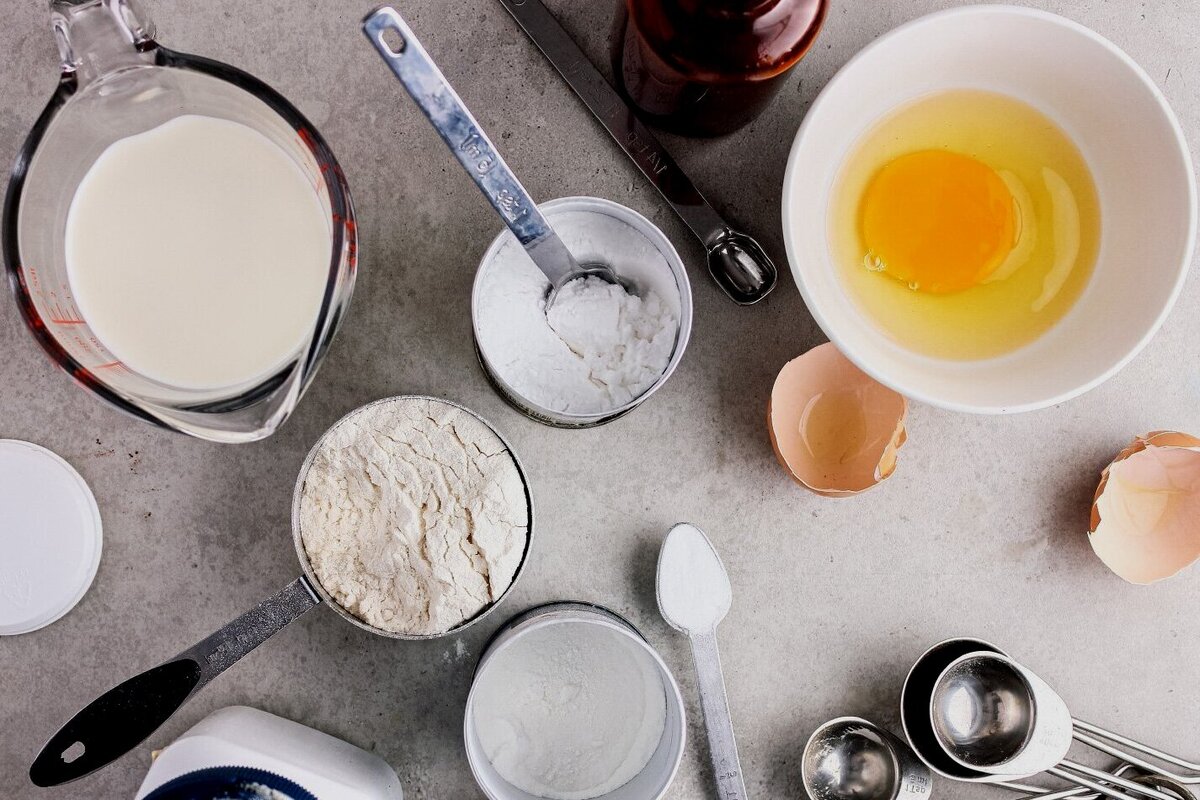 Salah satu tips baking penting untuk pemula yaitu mulailah dari yang sederhana.