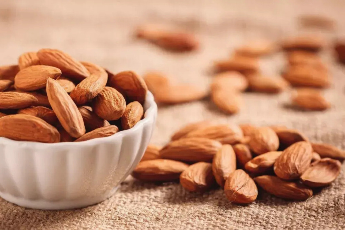 Manfaat Almond - Rendah Karbohidrat