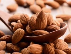 Artikel ini membahas mengenai beberapa manfaat almond yang dipercaya sangat baik untuk kesehatan tubuh manusia.