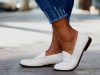 Artikel ini membahas mengenai beberapa manfaat mengenakan sepatu ringan setiap hari yang baik untuk Kesehatan kaki.