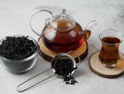 Artikel kali ini membahas mengenai beberapa manfaat teh hitam yang sangat bagus untuk kesehatan tubuh manusia.