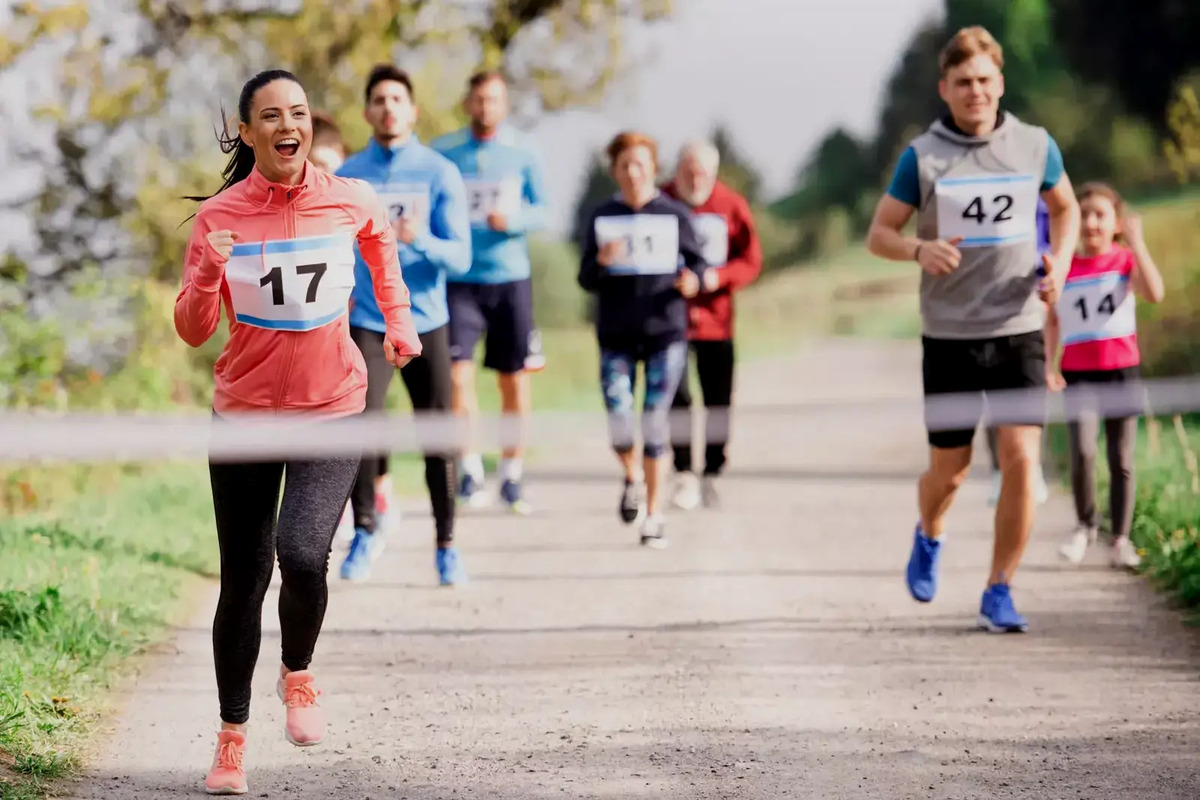 Artikel ini membahas mengenai beberapa tips mencegah cedera yang harus Anda lakukan sebelum half marathon.
