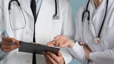 Artikel kali ini membahas mengenai beberapa cara menjadi dokter umum yang bisa kalian pelajari dan pahami dengan baik.