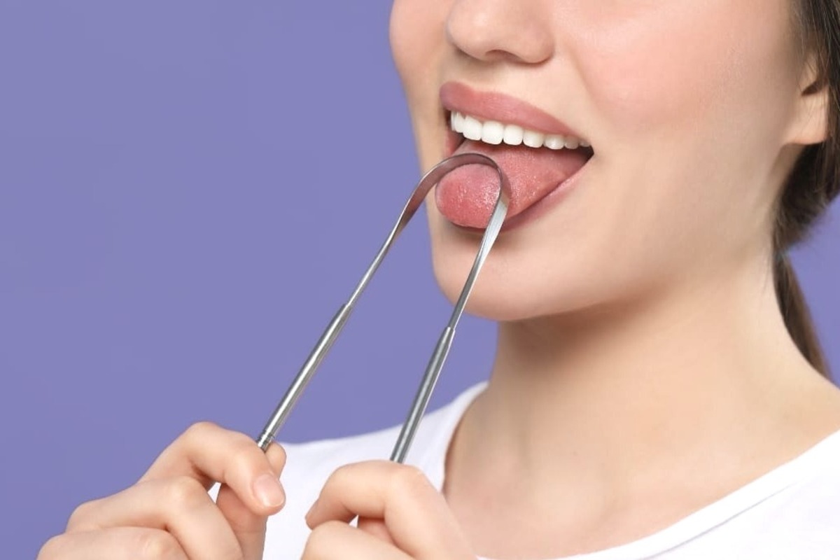 Artikel kali ini membahas mengenai beberapa manfaat membersihkan lidah yang baik untuk kesehatan Anda.