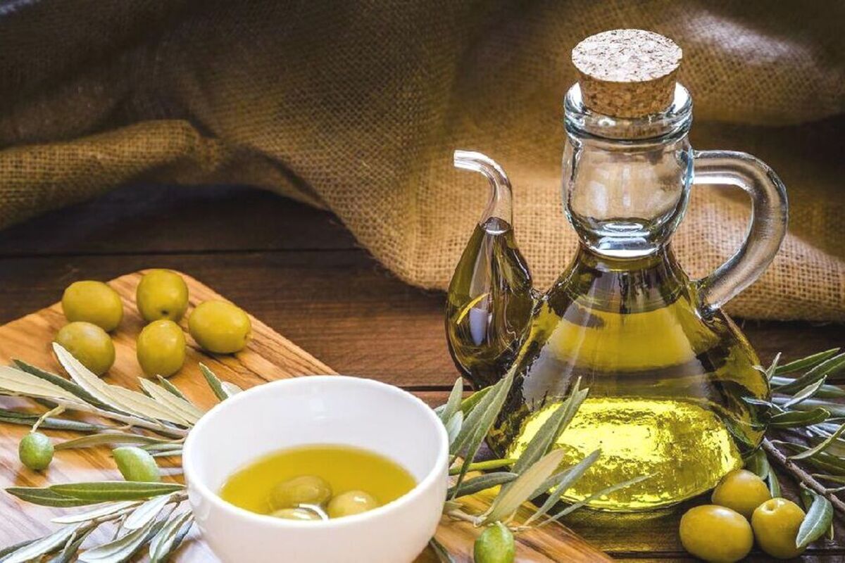 Artikel kali ini membahas mengenai beberapa manfaat minyak zaitun extra virgin yang baik untuk kesehatan baik dalam maupun luar.