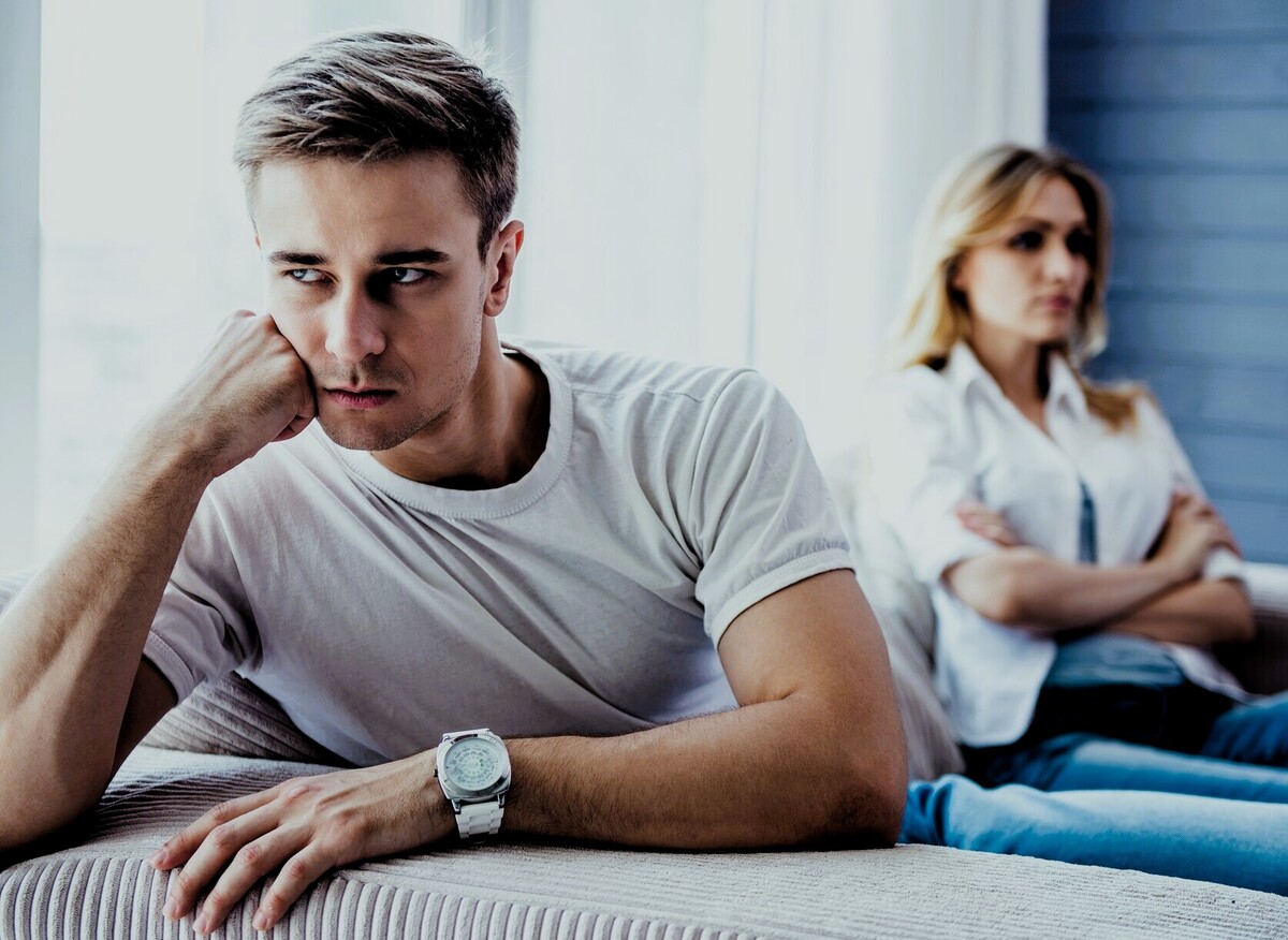 Artikel kali ini membahas mengenai beberapa tanda-tanda silent treatment dalam sebuah hubungan baik percintaan maupun persahabatan.