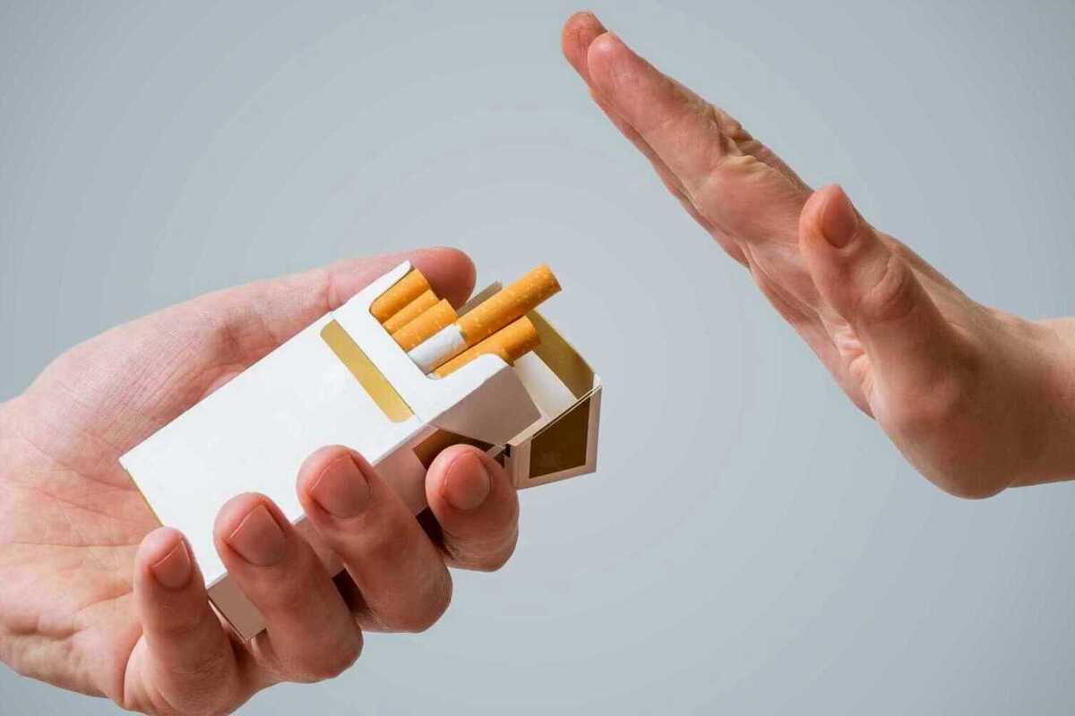 Beberapa tips berhenti merokok yang akan membantu Anda melawan keinginan untuk merokok dan serta gejala putus nikotin untuk selamanya.