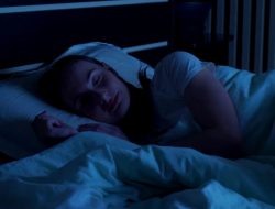 Artikel kali ini membahas tentang beberapa manfaat tidur gelap yang sangat baik untuk kesehatan dan kebugaran kita.
