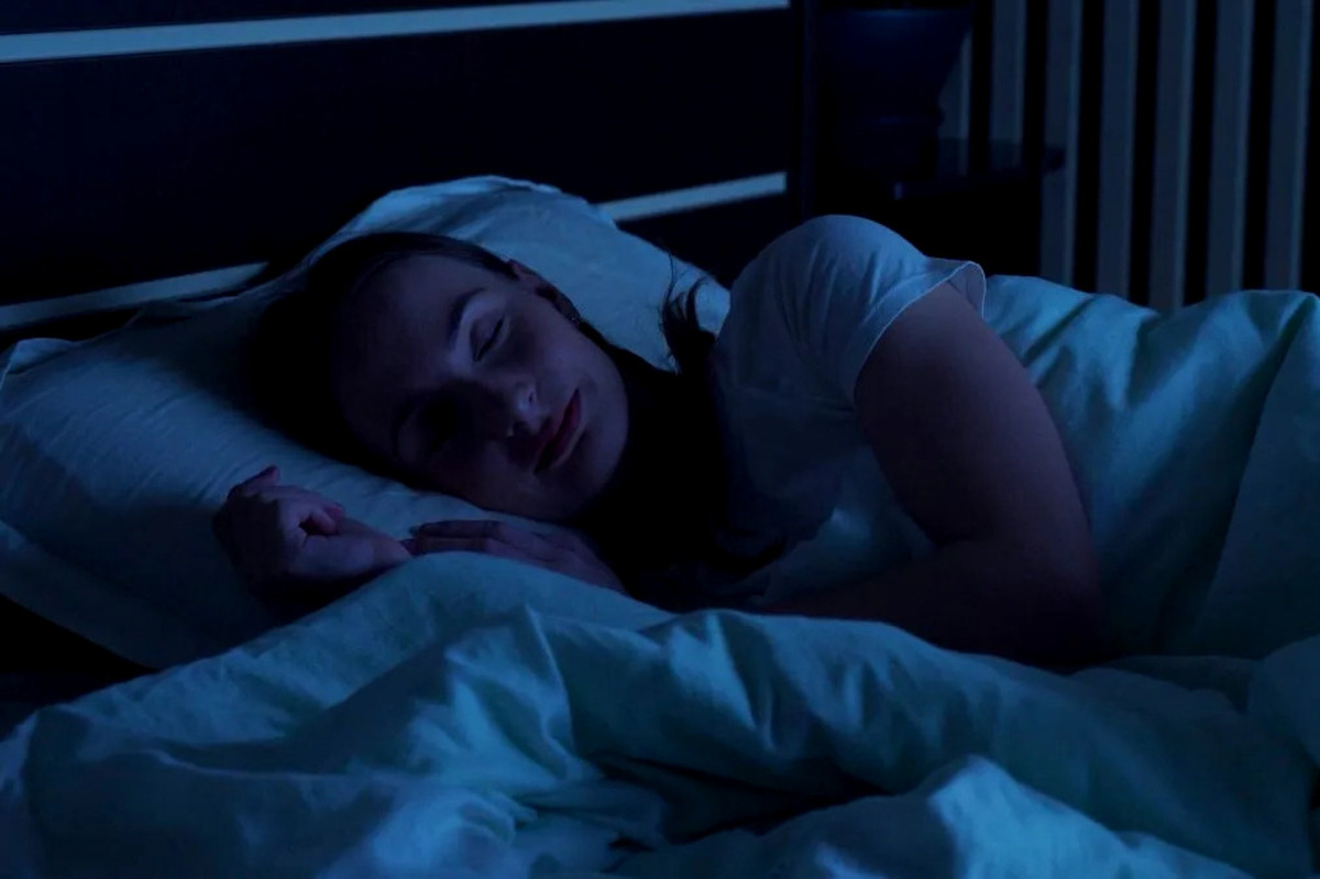 Artikel kali ini membahas tentang beberapa manfaat tidur gelap yang sangat baik untuk kesehatan dan kebugaran kita.