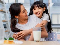 Artikel kali ini membahas mengenai beberapa tips memilih susu formula untuk anak yang penting dipahami orang tua.