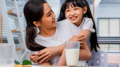 Artikel kali ini membahas mengenai beberapa tips memilih susu formula untuk anak yang penting dipahami orang tua.