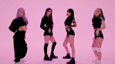 Artikel ini membahas tentang beberapa deretan lagu K-pop yang dilarang diputar di waktu tertentu terutama selama masa ujian di Korea.