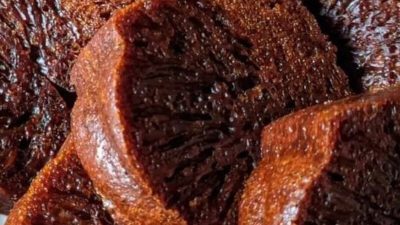 Artikel kali ini mungkin akan menyadarkan Anda bahwa ada beberapa makanan tradisional Indonesia yang sudah mulai punah.