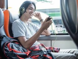 Artikel kali ini mengupas beberapa tips perjalanan jarak jauh agar selalu nyaman saat menggunakan transportasi darat dan umum.