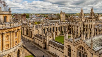 Artikel kali ini membahas mengenai daftar Universitas terbaik dunia urut berdasarkan peringkat global yang bisa kalian perhatikan.