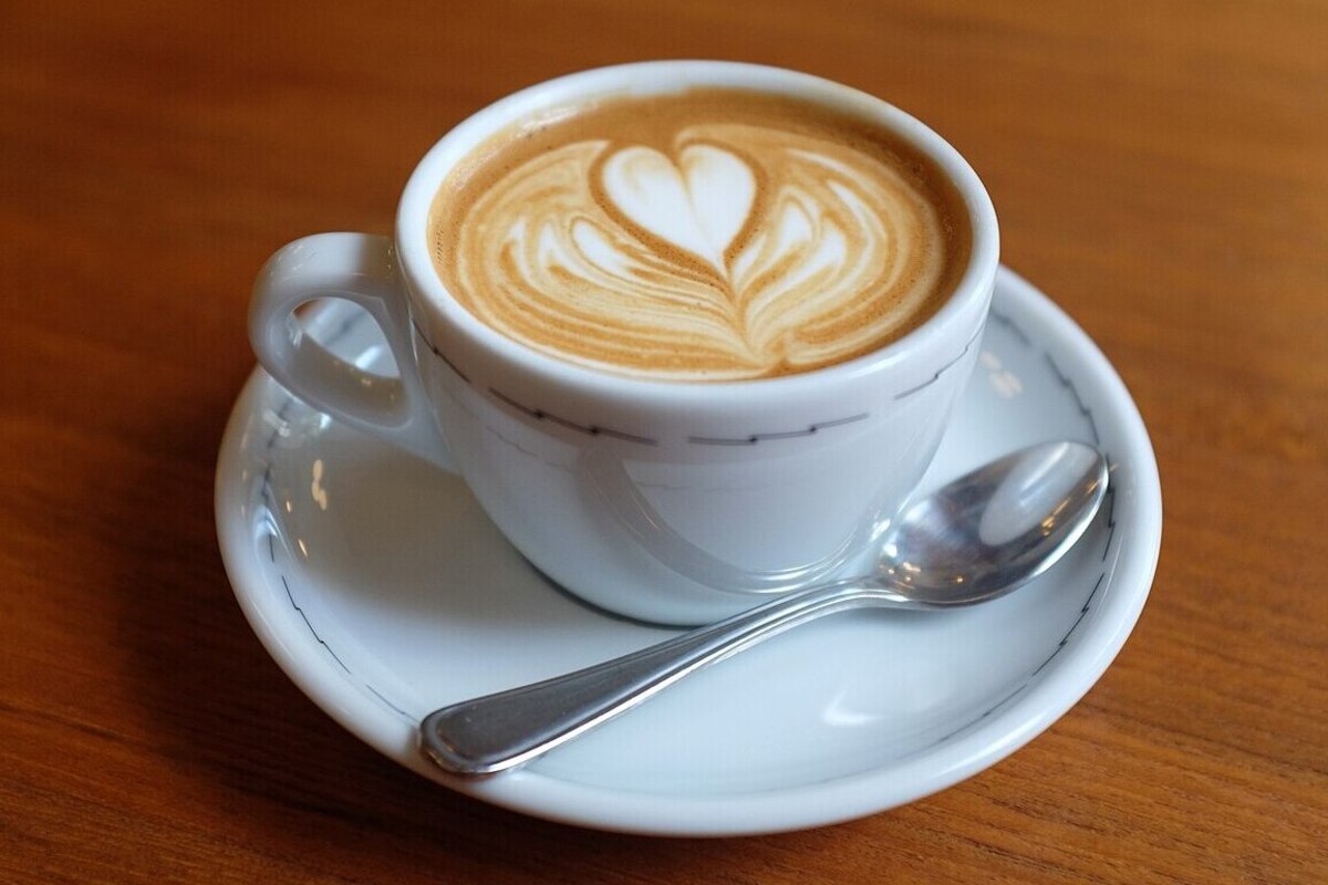Artikel kali ini membahas mengenai beberapa menu kopi terlaris di Indonesia yang harus Anda coba.