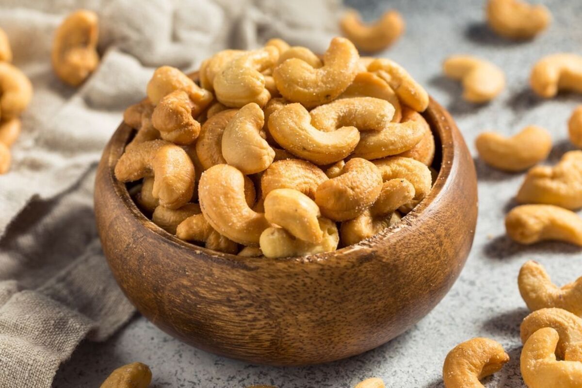 Artikel kali ini menjelaskan tentang beberapa manfaat kacang mete yang ternyata sangat bagus untuk kesehatan.