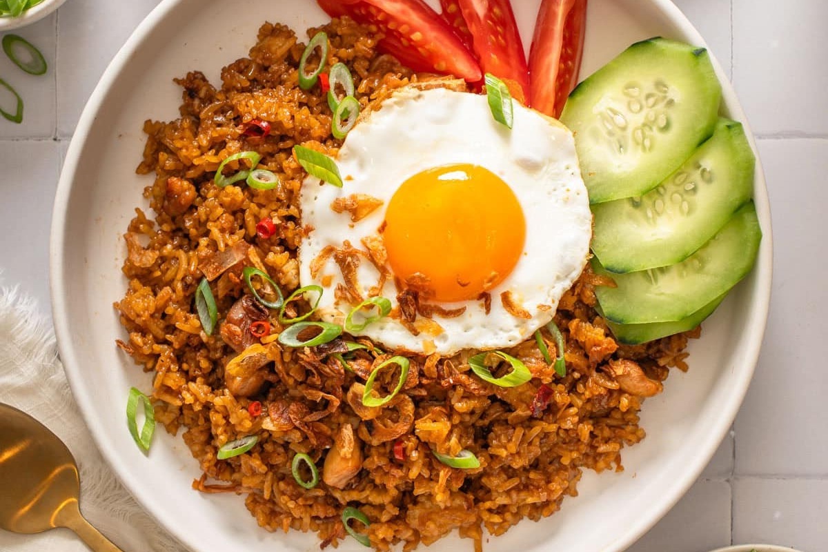 Artikel kali ini membahas mengenai beberapa trik rahasia membuat nasi goreng dijamin lezat yang jarang diketahui.