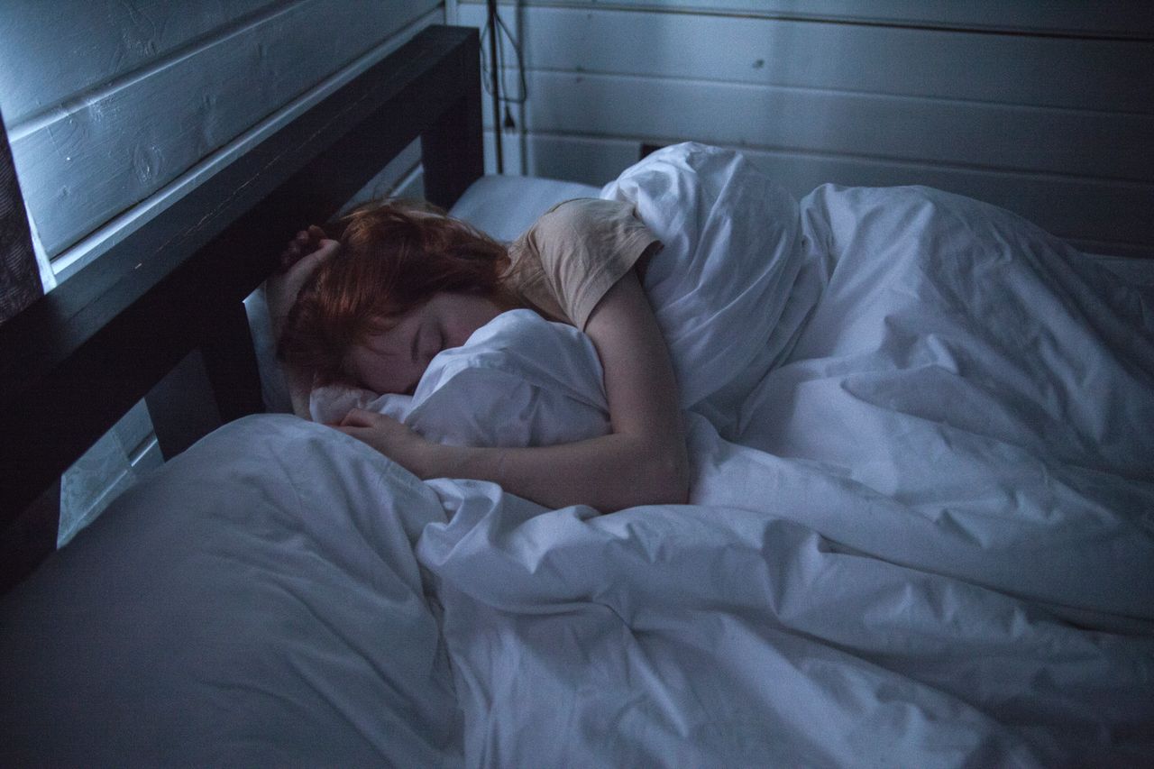 Biasakan tidur yang cukup dan batasi begadang (pexels)