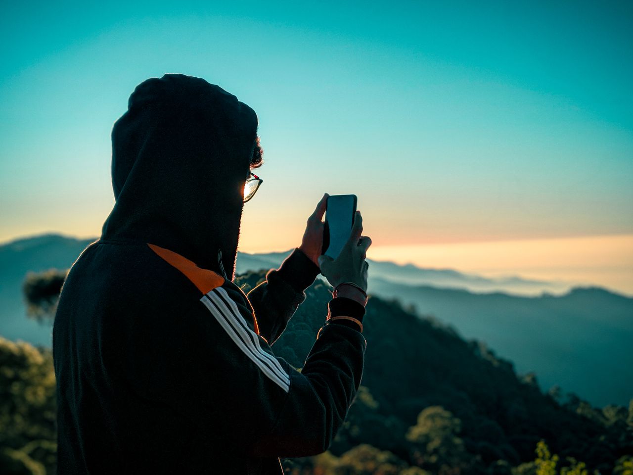 Mengelolah Emosi bisa dengan cara melakukan hal positif