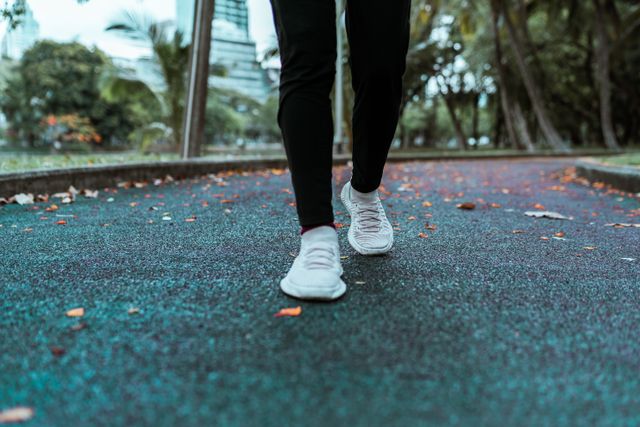 Efektivitas jalan kaki / pexels-ketut-subiyanto